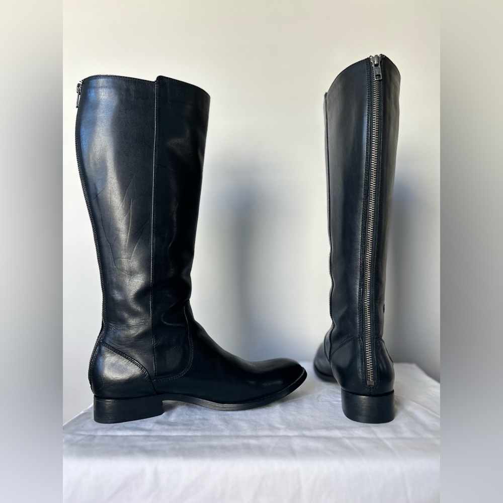 NWT Frye Women’s Black Melissa Stud Back Zip Boots – Round Toe